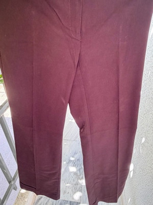 Brown pants size M like new