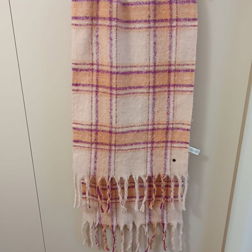 Roxy scarf like new, multicolored