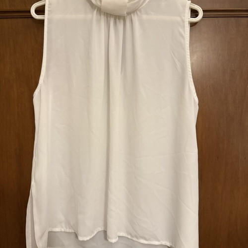 BSB Collection white sleeveless chiffon blouse size 42 like new