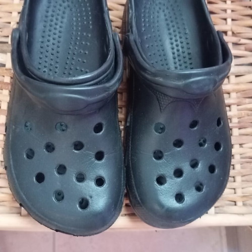 Unisex sandals size 39, like new, black