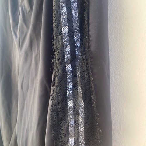 Pants XL with lace on the side used, missing belt