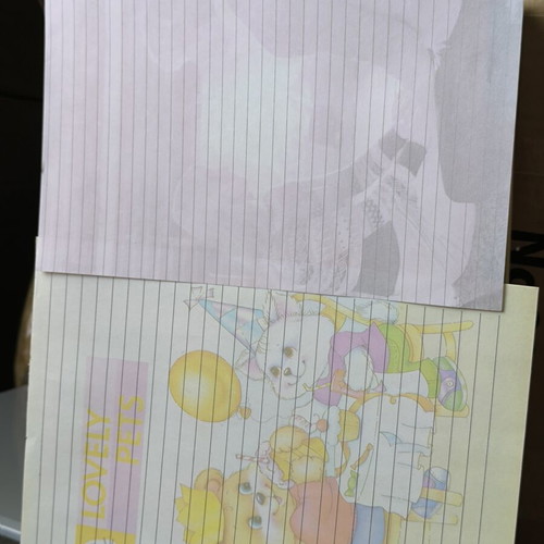Letter writing set like new, 18 sheets, 2 covers, 4 glue sets with envelopes