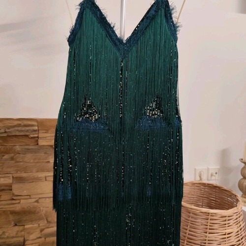 Sequin dress with fringes and sequins size M like new, green
