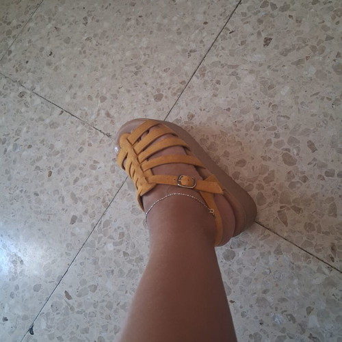 Renda Gladiator Style Sandals Platforms like new, size 38