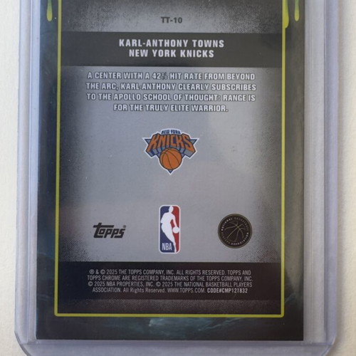 Karl Anthony Towns Knicks Tall Tales Topps Chrome 2025 card like new