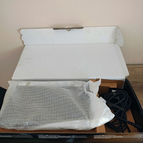 Sony DPF-C70A digital photo frame new