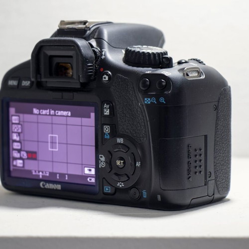 Canon EOS 550D DSLR Camera body like new