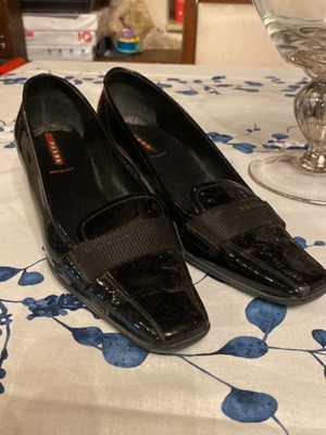 Prada pumps used, patent leather, size 38, black