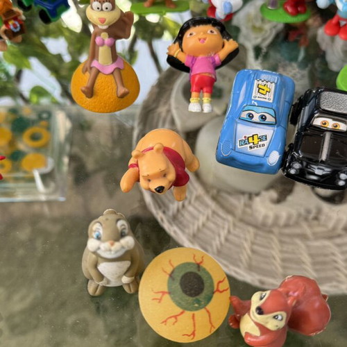 Disney and Animation Figures Collection with Winnie the Pooh Treehouse