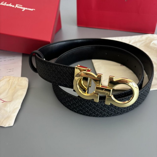 Salvatore Ferragamo leather belt with gold Gancini buckle, full set