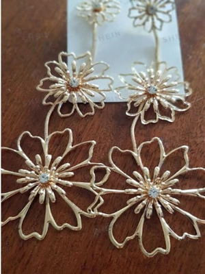 Large Shein earrings gold new
