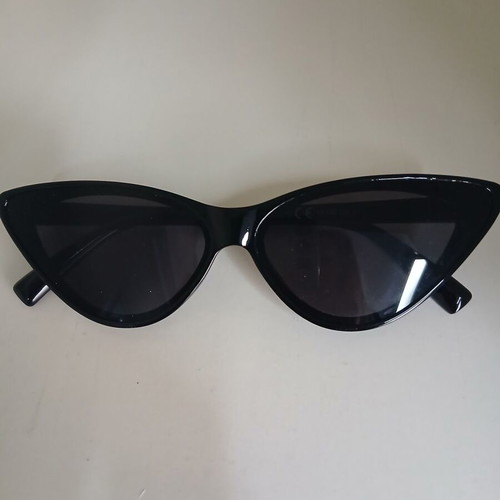 Cat Eye women's sunglasses new, black