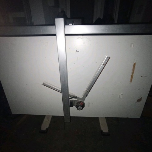 Neolt Trchnodue architectural drafting table used