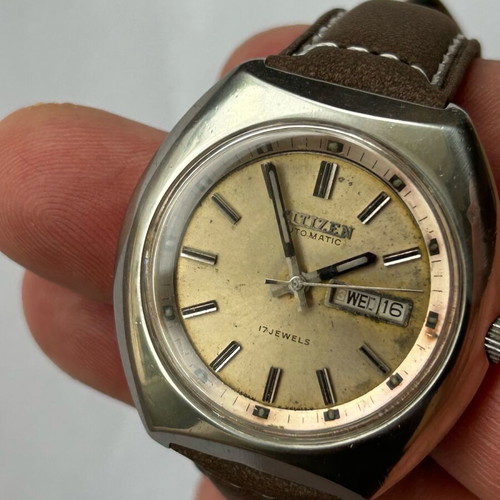 Vintage Citizen wristwatch used, automatic and manual, beige and silver