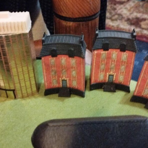 Hotel 90's board game replacement houses used