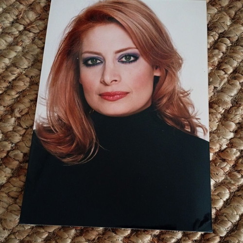 Alexia singer photo like new 12.7x18.4 cm