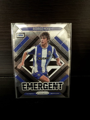 Rodrigo Mora 2025-26 Panini Donruss FIFA #13 Emergent card like new