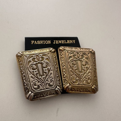 Vintage clip earrings used, gold and silver tone