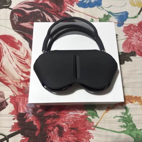 AirPods Max headphones like new, used a few times