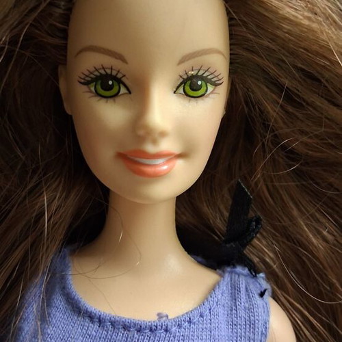 Vintage 2000 Barbie doll, Y2K