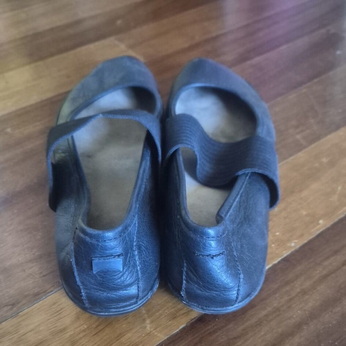 Camper black ballerinas like new, size 39
