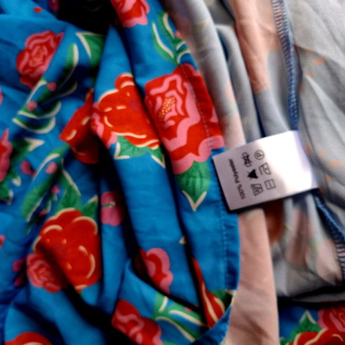 Karavan maxi floral dress like new, size small, blue and red
