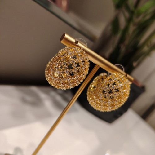 Gold-plated earrings with zircon stones