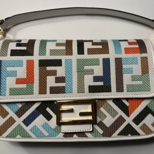 Fabulous Luxury Bag like new, colorful