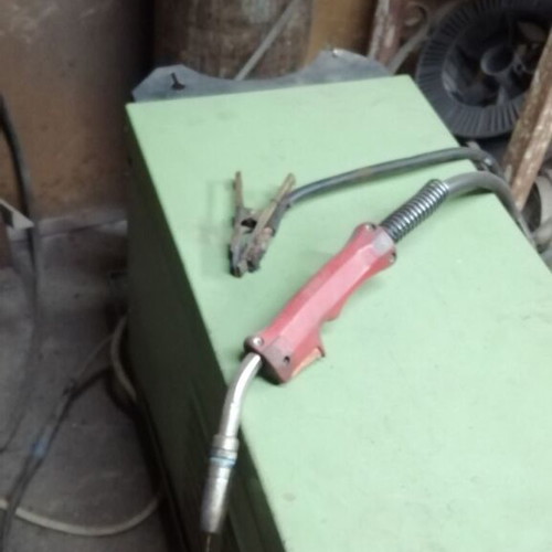 Wire welding machine used with bottle included