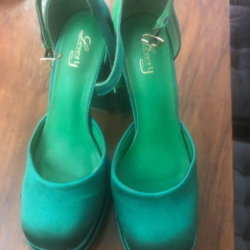 Women's satin green shoes like new, size 40