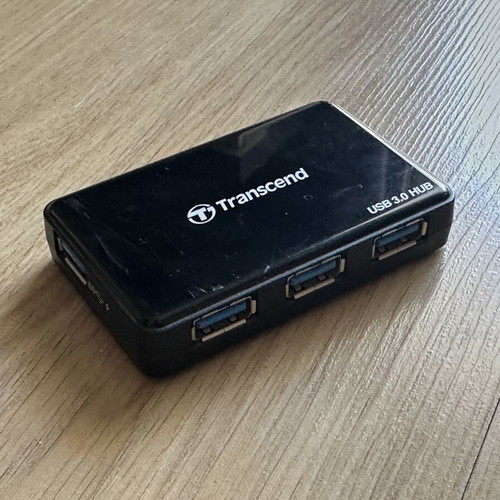 Transcend USB 3.0 hub used with cables