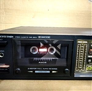 Onkyo integrated stereo cassette tape deck. TA-R77