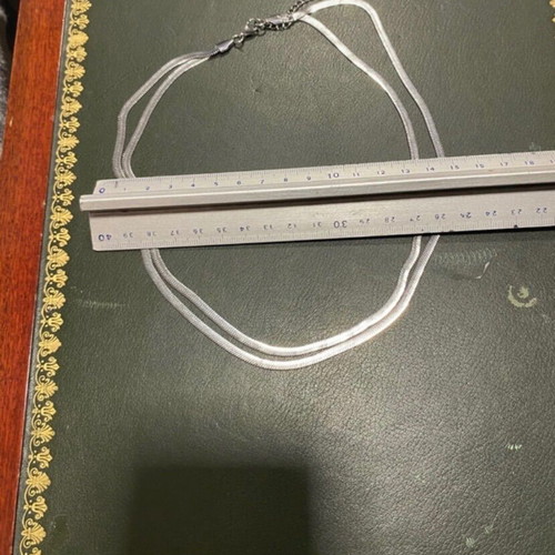 Steel double necklace like new, silver color, modern design