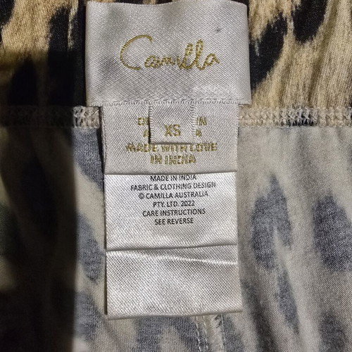 Camilla Leggings like new, size XS