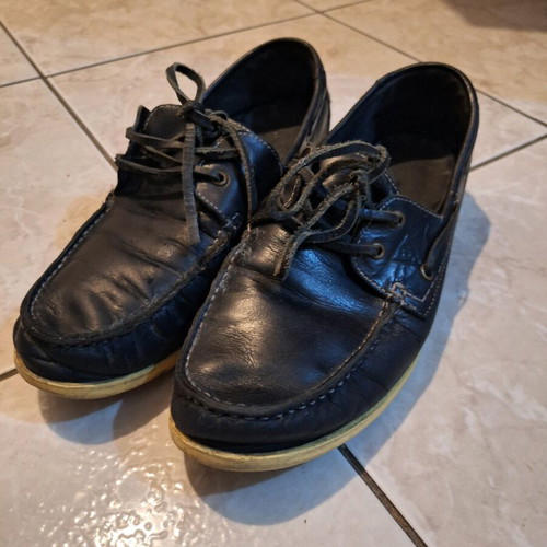Guess men's leather loafers used, size 42, blue