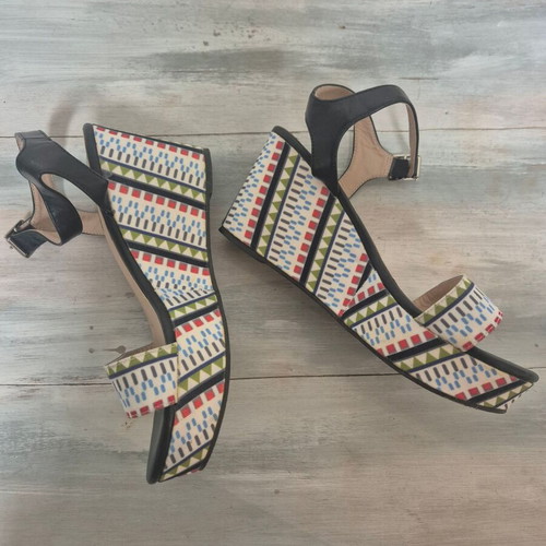 Axel colorful platform shoes size 40 like new