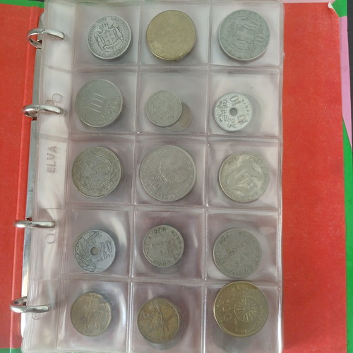 Coin collection used, 90 coins from various countries with case