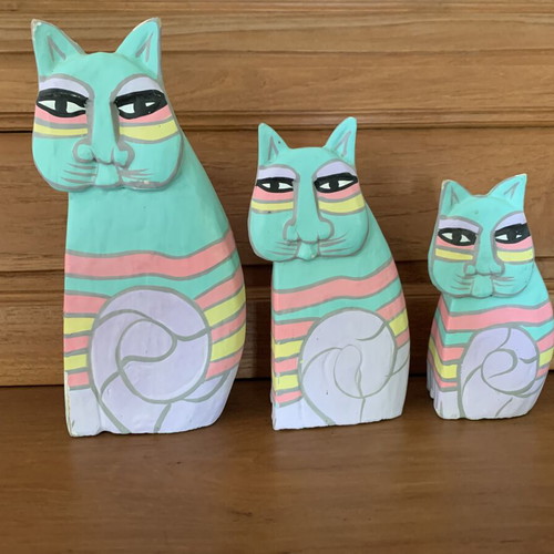 Wooden cat figurines used, set of 3, pastel colors