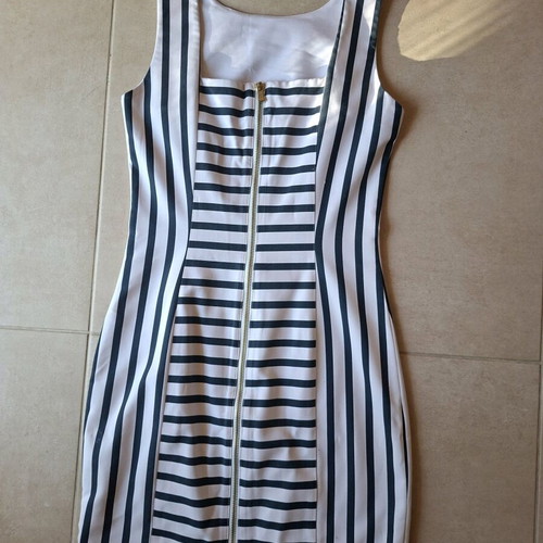 H&M dress like new, elastic mini, white and blue