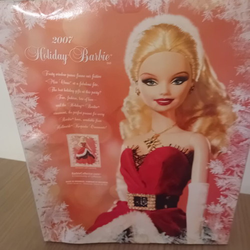 Barbie Holiday 2007 new in box