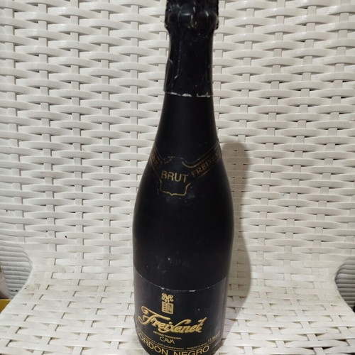 Freixenet Cordon Negro Brut white dry sparkling wine like new, 750ml
