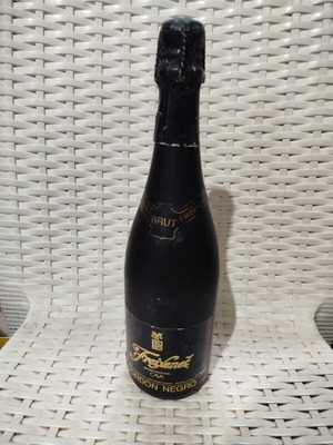 Freixenet Cordon Negro Brut white dry sparkling wine like new, 750ml