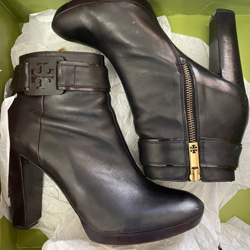 Tory Burch leather black ankle boots size 38.5 like new