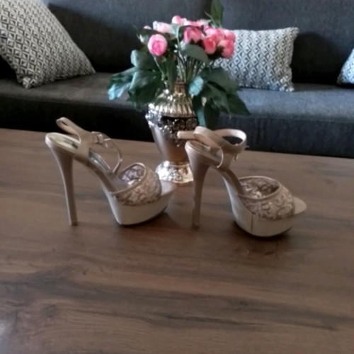 Roselight sandals No 37 like new, beige, ankle tie