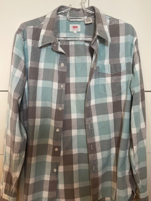 Levi’s men’s shirt medium like new, gray and turquoise