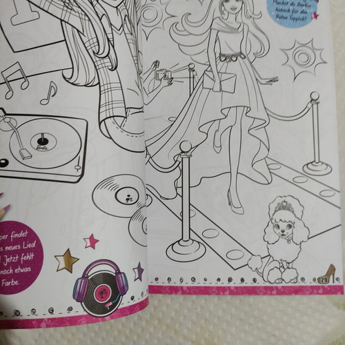 Barbie magazine with patterns in German