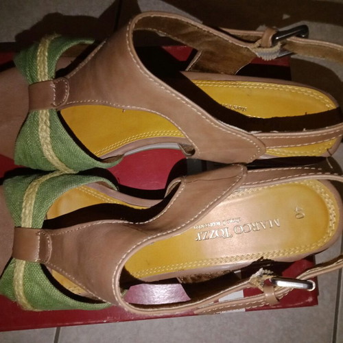 Platform sandals