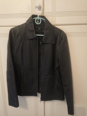H&Y women's black leather jacket, size M/L