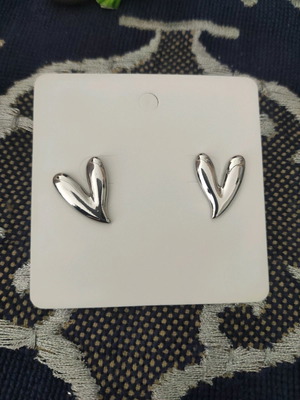 Heart earrings new