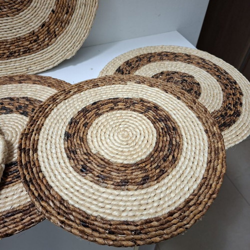 Woven placemats set of 5 new, natural beige and brown tones